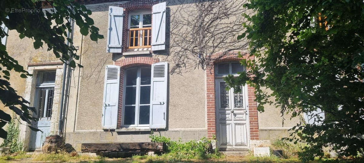 Maison à CHALAUTRE-LA-PETITE