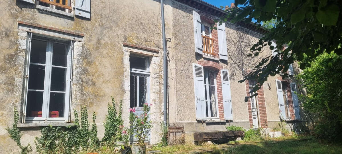 Maison à CHALAUTRE-LA-PETITE