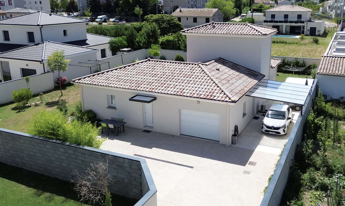 Maison à TOURNON-SUR-RHONE