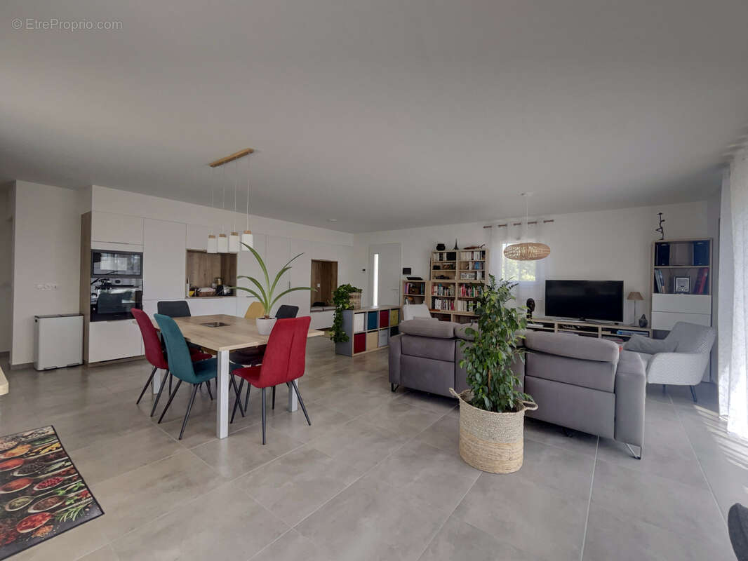 Maison à TOURNON-SUR-RHONE