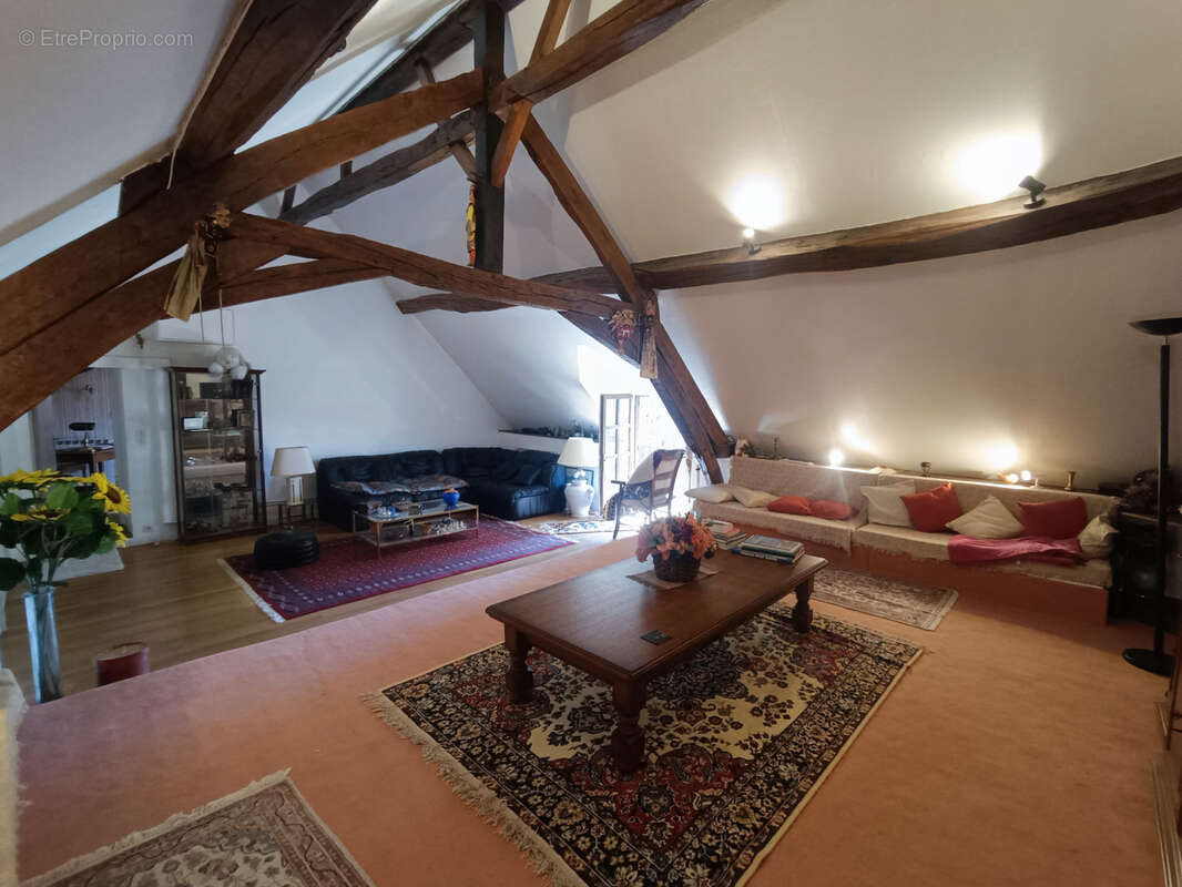 Maison à JUSSY-LE-CHAUDRIER