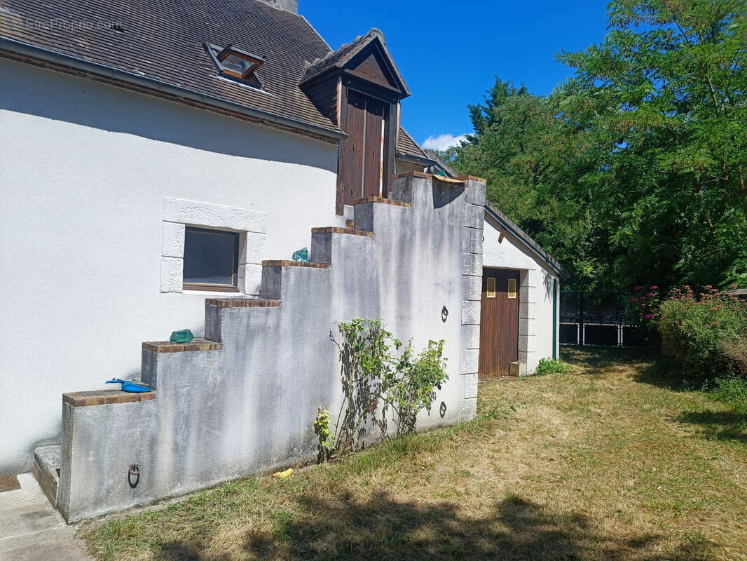 Maison à JUSSY-LE-CHAUDRIER