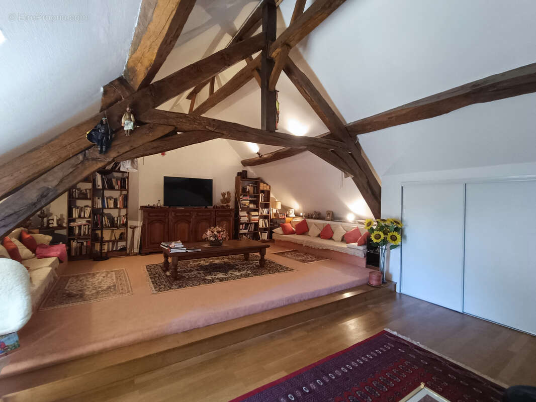 Maison à JUSSY-LE-CHAUDRIER