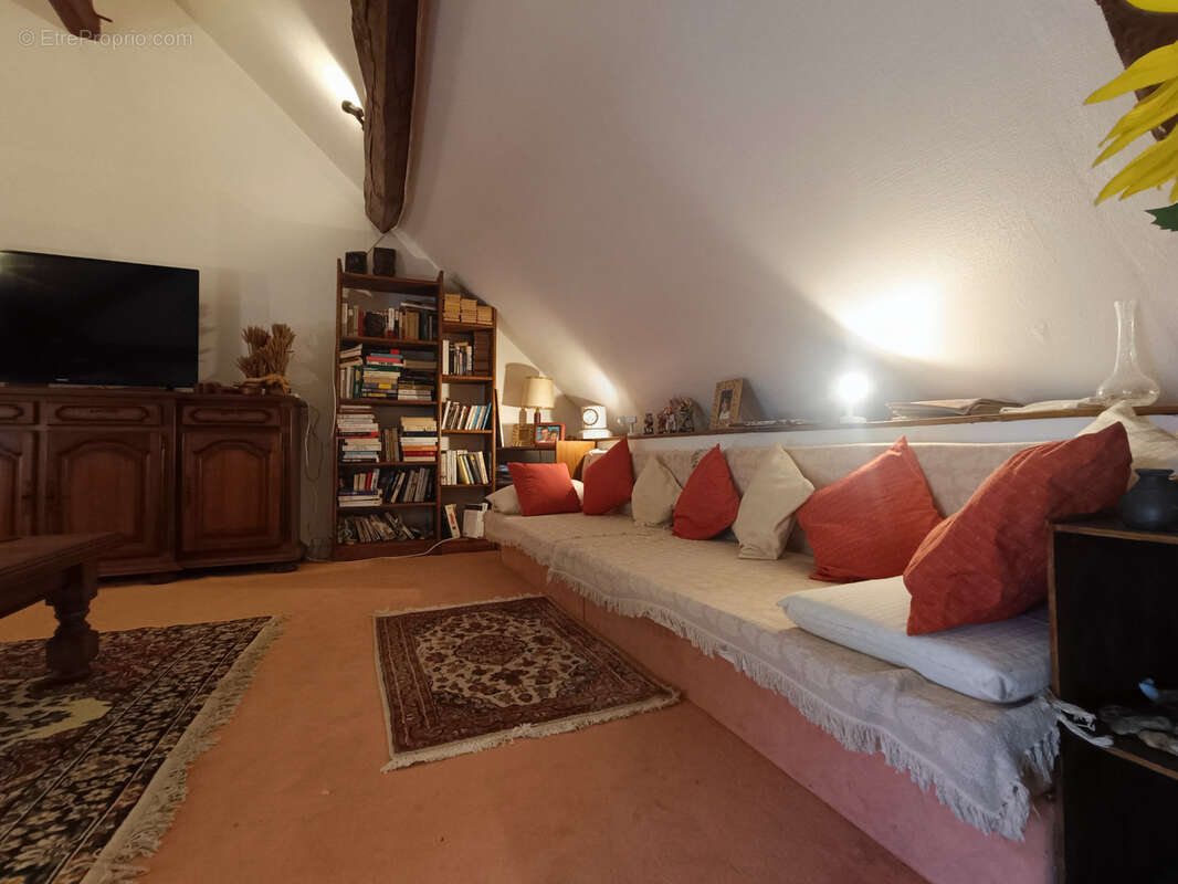 Maison à JUSSY-LE-CHAUDRIER