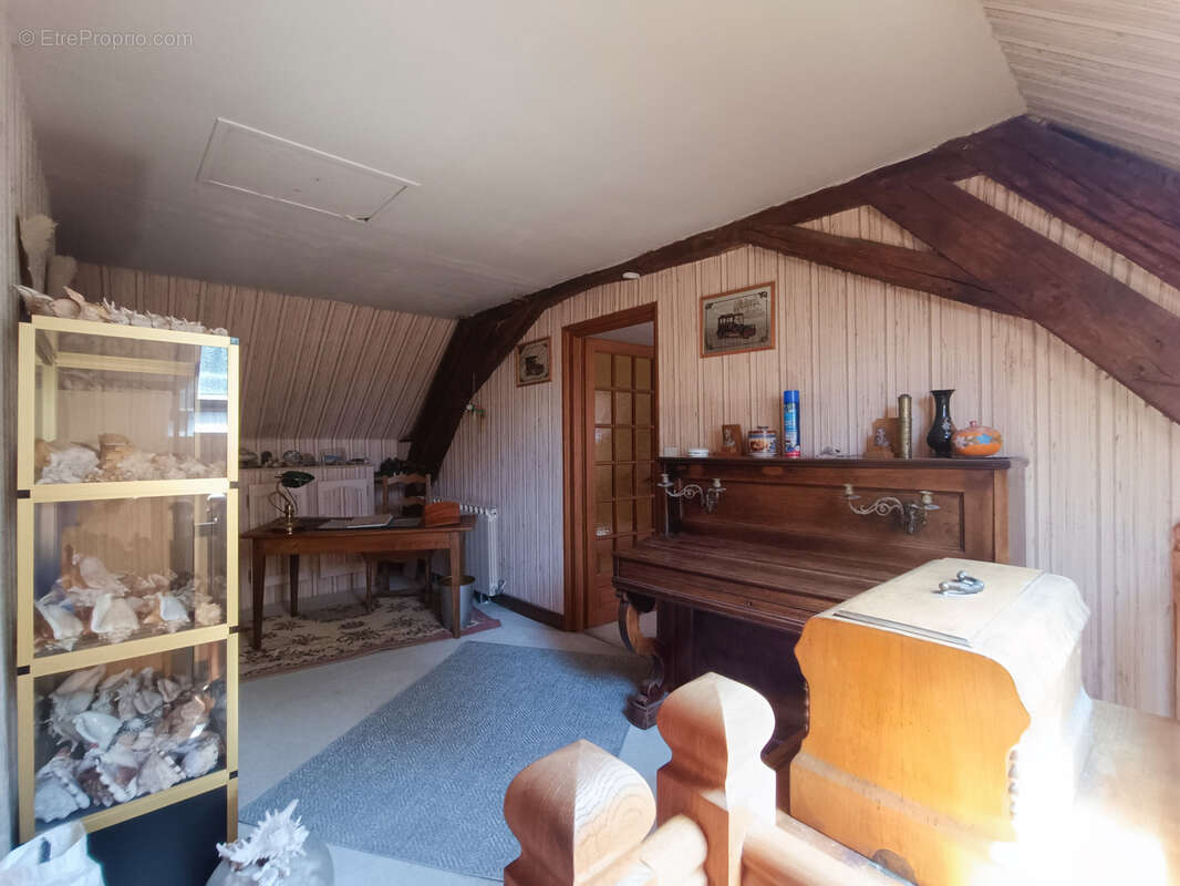 Maison à JUSSY-LE-CHAUDRIER