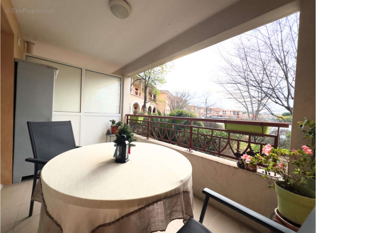 Appartement à MANDELIEU-LA-NAPOULE