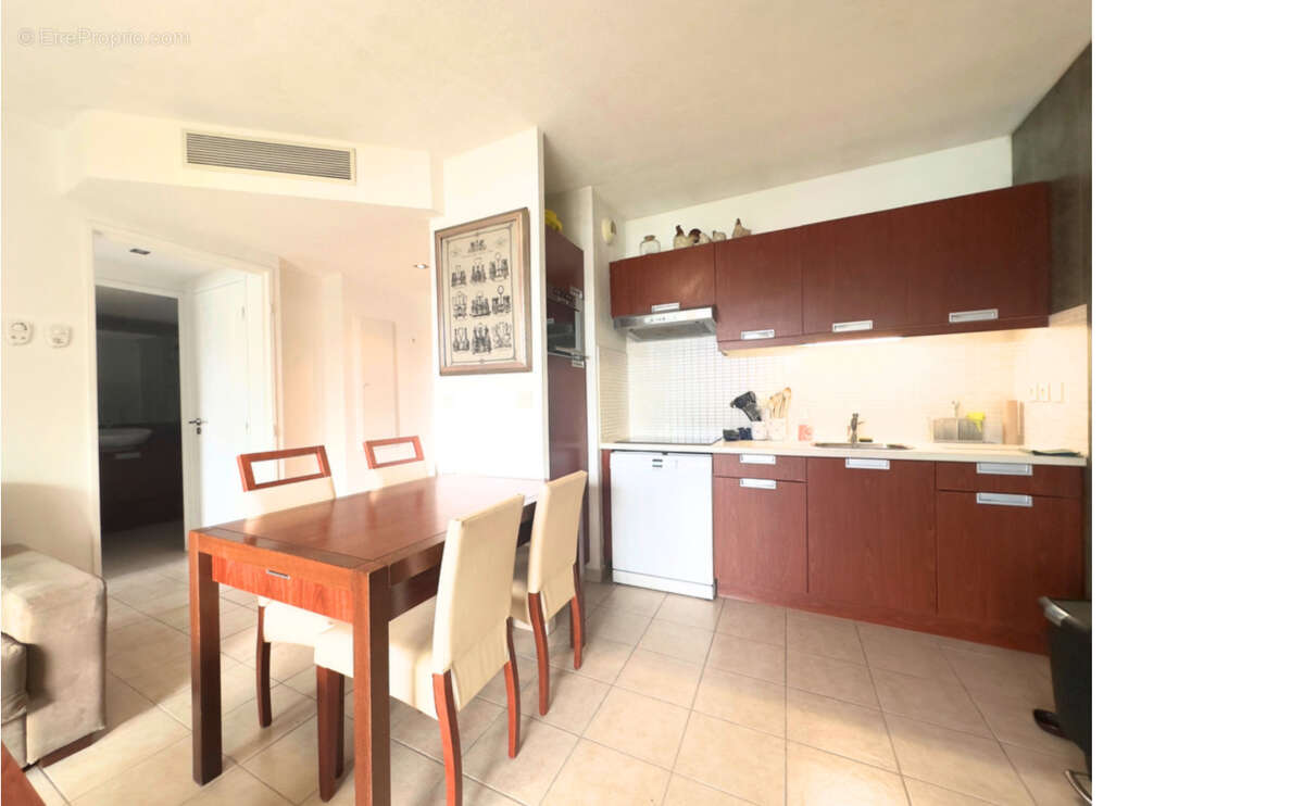 Appartement à MANDELIEU-LA-NAPOULE
