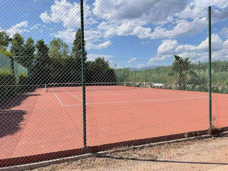 Appartement à MANDELIEU-LA-NAPOULE