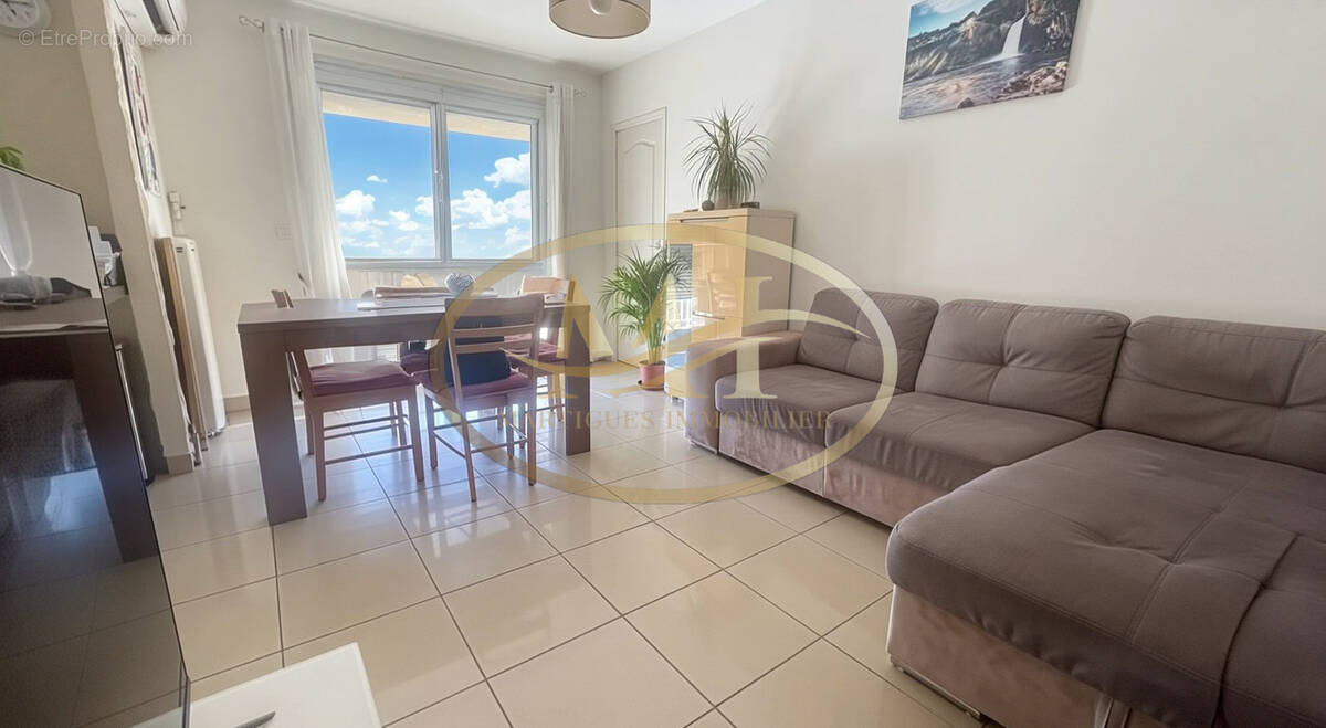 Appartement à PORT-DE-BOUC