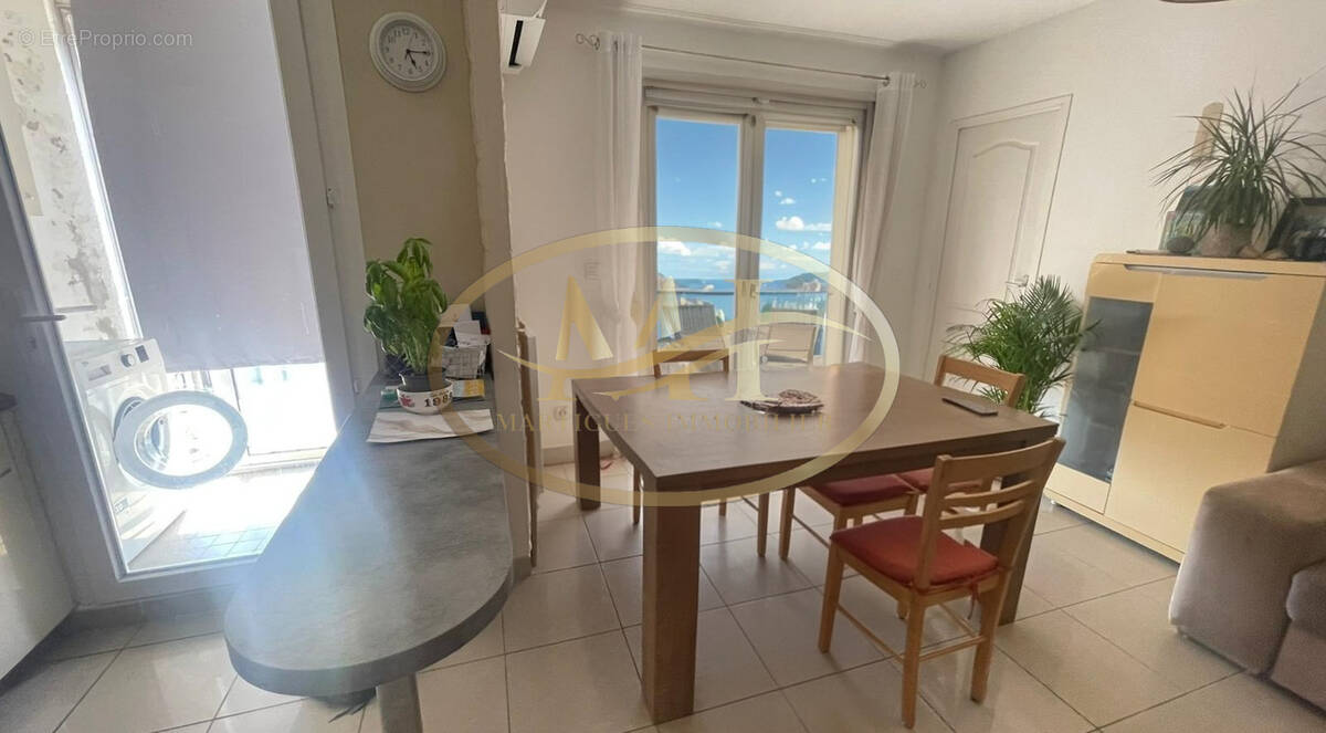 Appartement à PORT-DE-BOUC