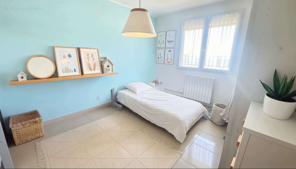 Appartement à PORT-DE-BOUC