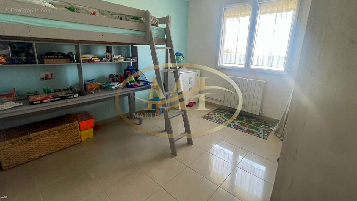 Appartement à PORT-DE-BOUC