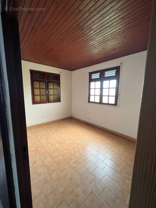 Maison à BASSE-POINTE