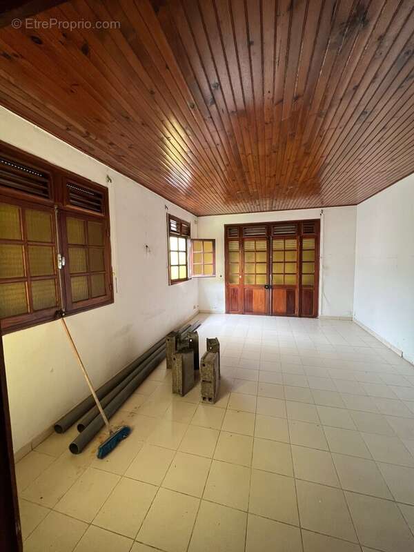 Maison à BASSE-POINTE