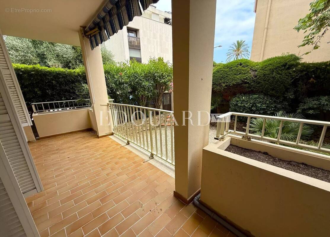Appartement à ROQUEBRUNE-CAP-MARTIN