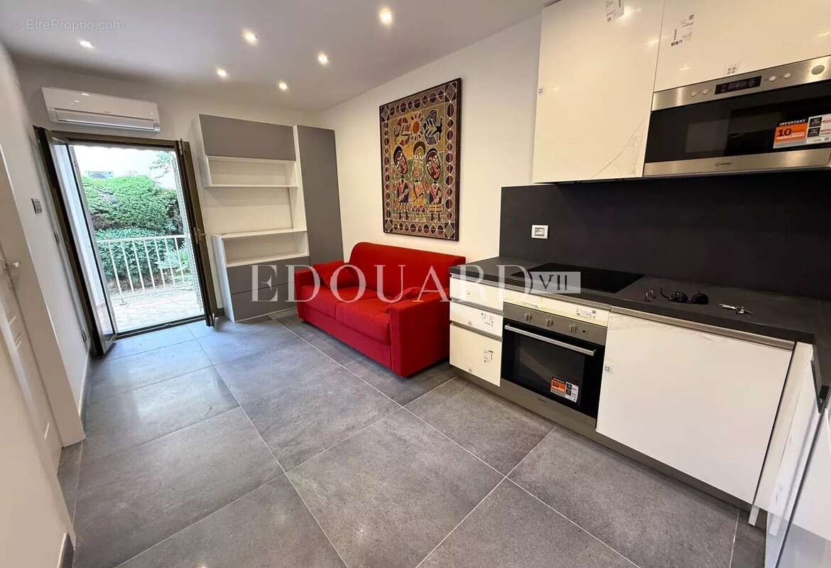 Appartement à ROQUEBRUNE-CAP-MARTIN