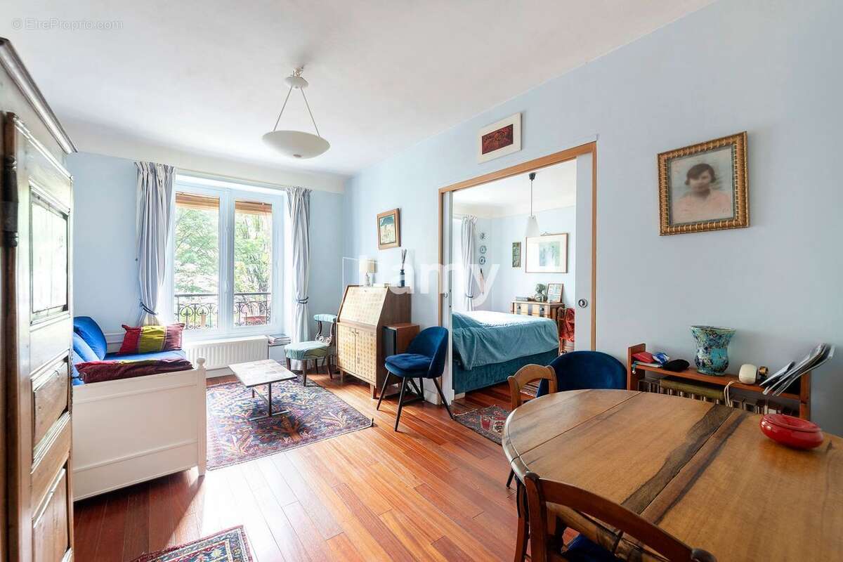 Appartement à PARIS-10E