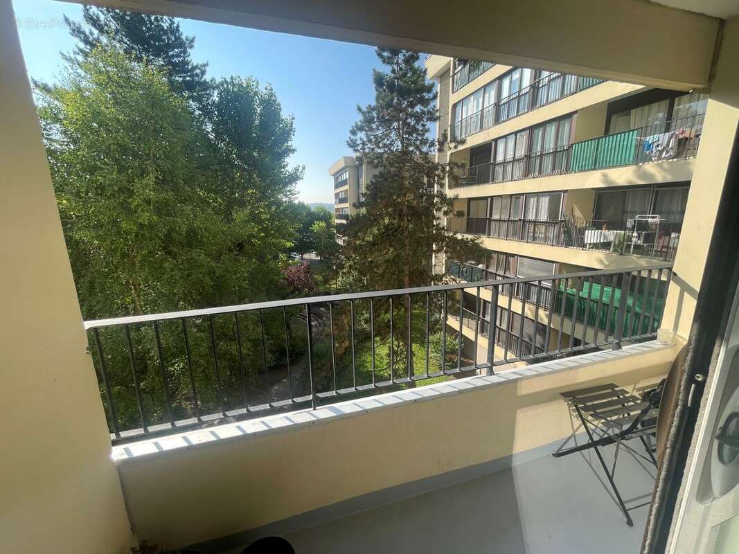 Appartement à LES MUREAUX