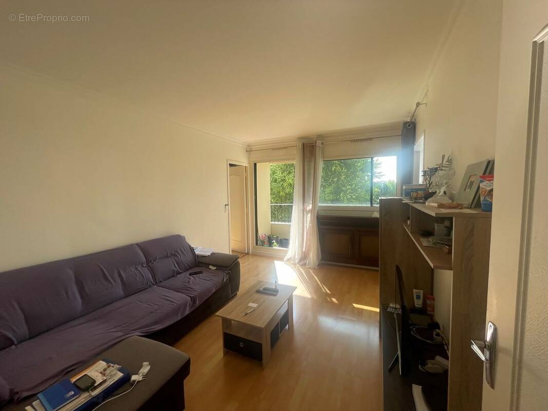 Appartement à LES MUREAUX