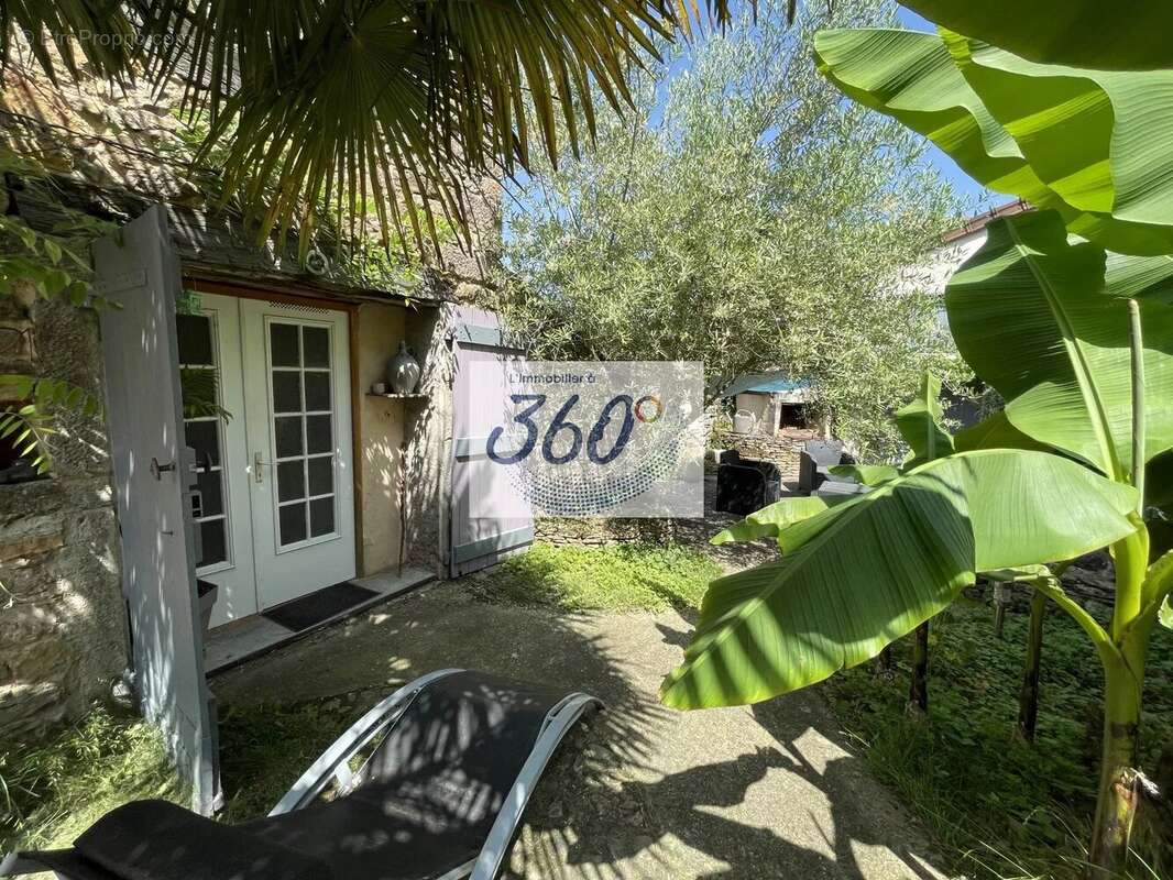 Maison à CORTAMBERT