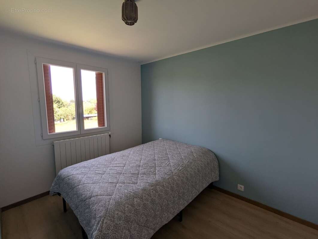 Maison à CURCIAT-DONGALON