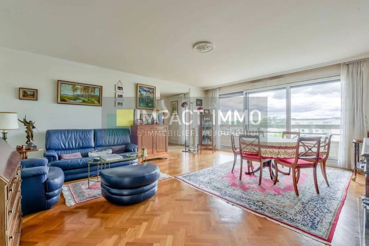 Appartement à LEVALLOIS-PERRET