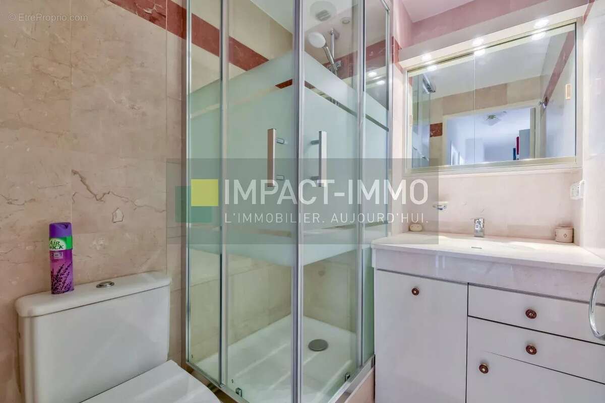 Appartement à LEVALLOIS-PERRET