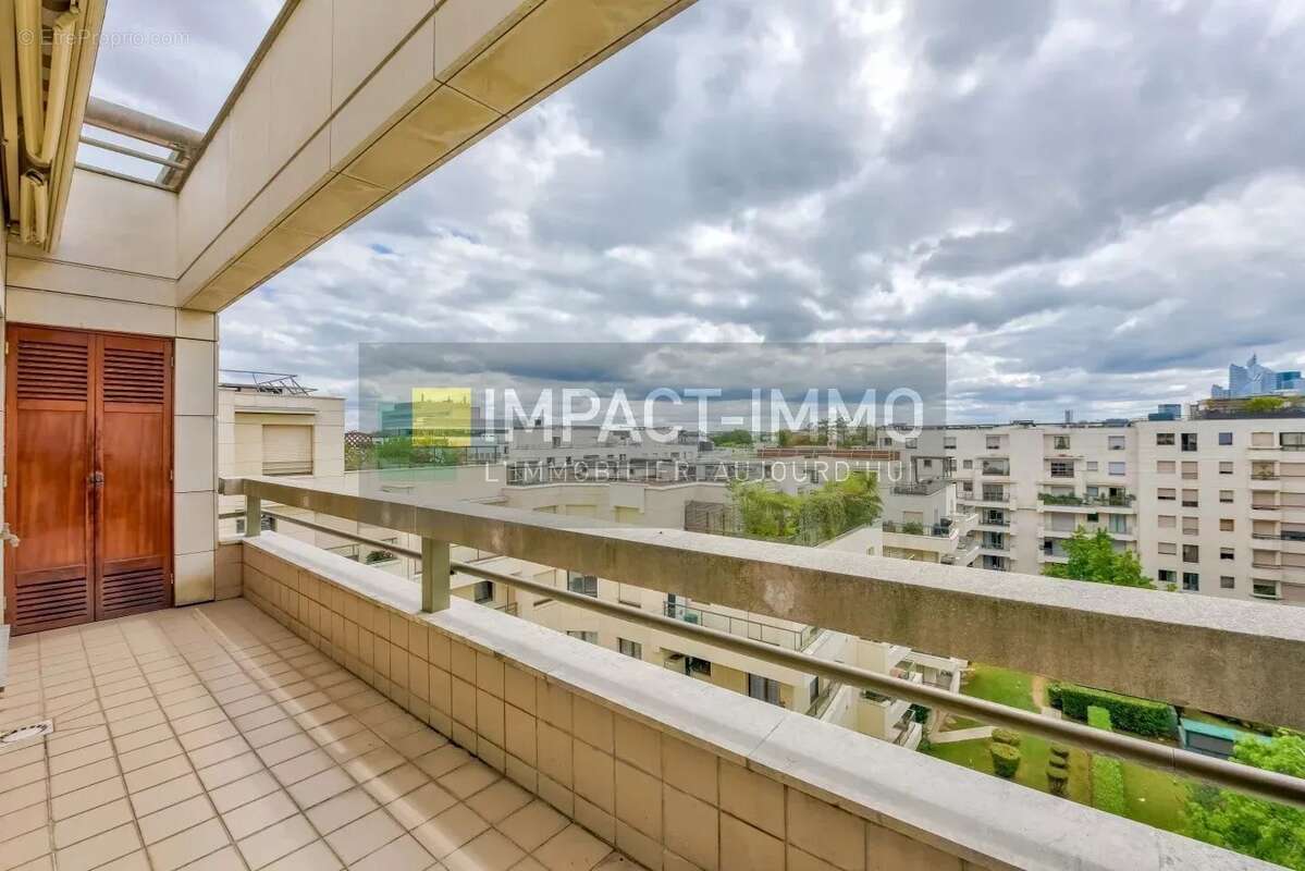 Appartement à LEVALLOIS-PERRET