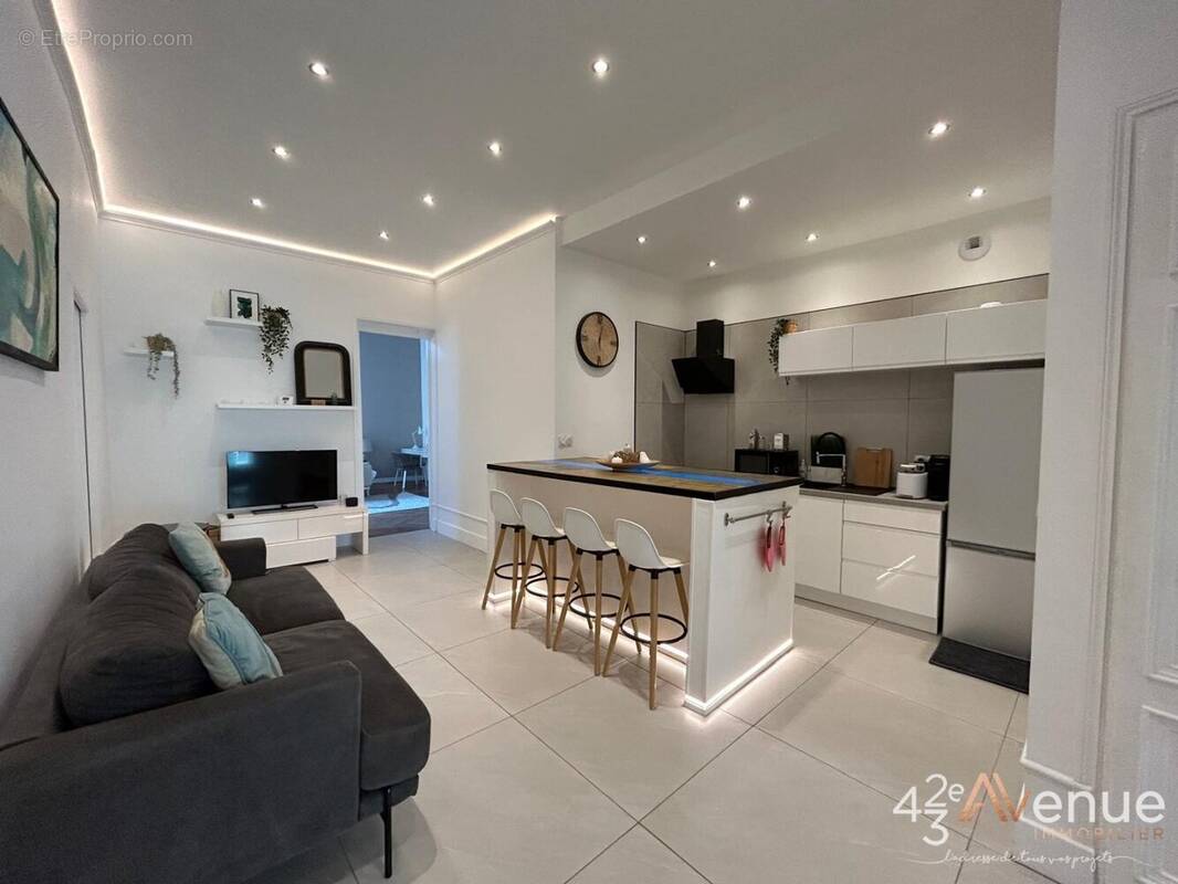 Appartement à SAINT-ETIENNE