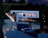 Maison à CHATEAUNEUF-GRASSE