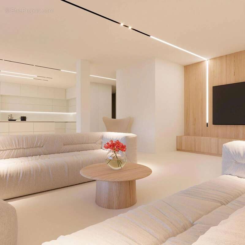 Maison à CHATEAUNEUF-GRASSE