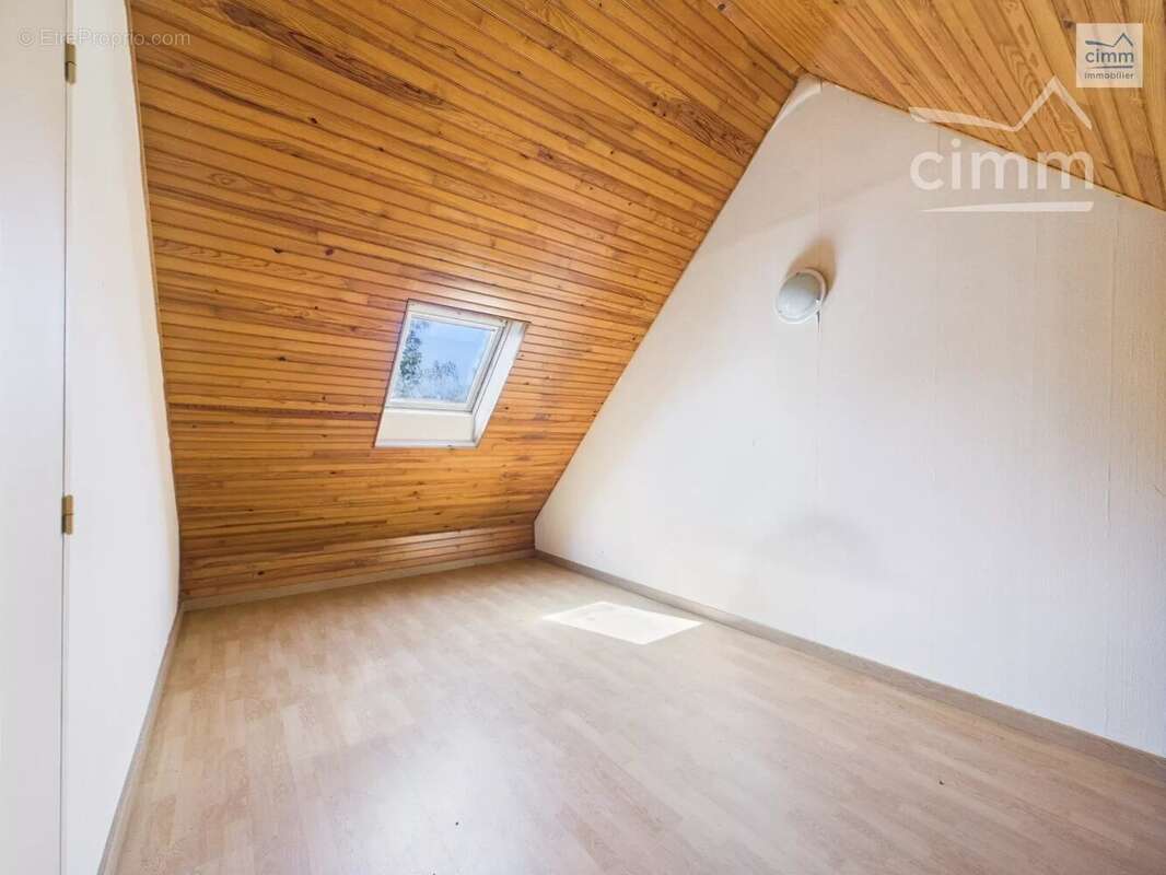 Maison à MAURE-DE-BRETAGNE