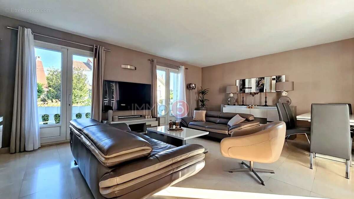 Maison à VILLEMOMBLE