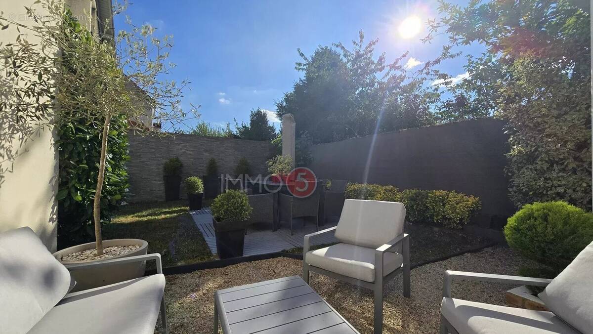 Maison à VILLEMOMBLE