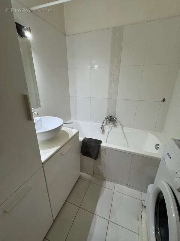 Appartement à PARIS-19E