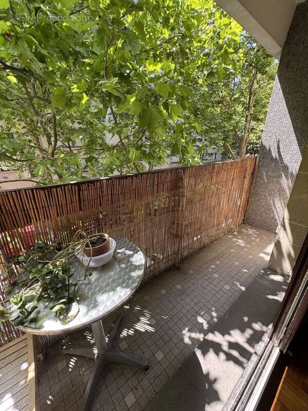 Appartement à PARIS-19E