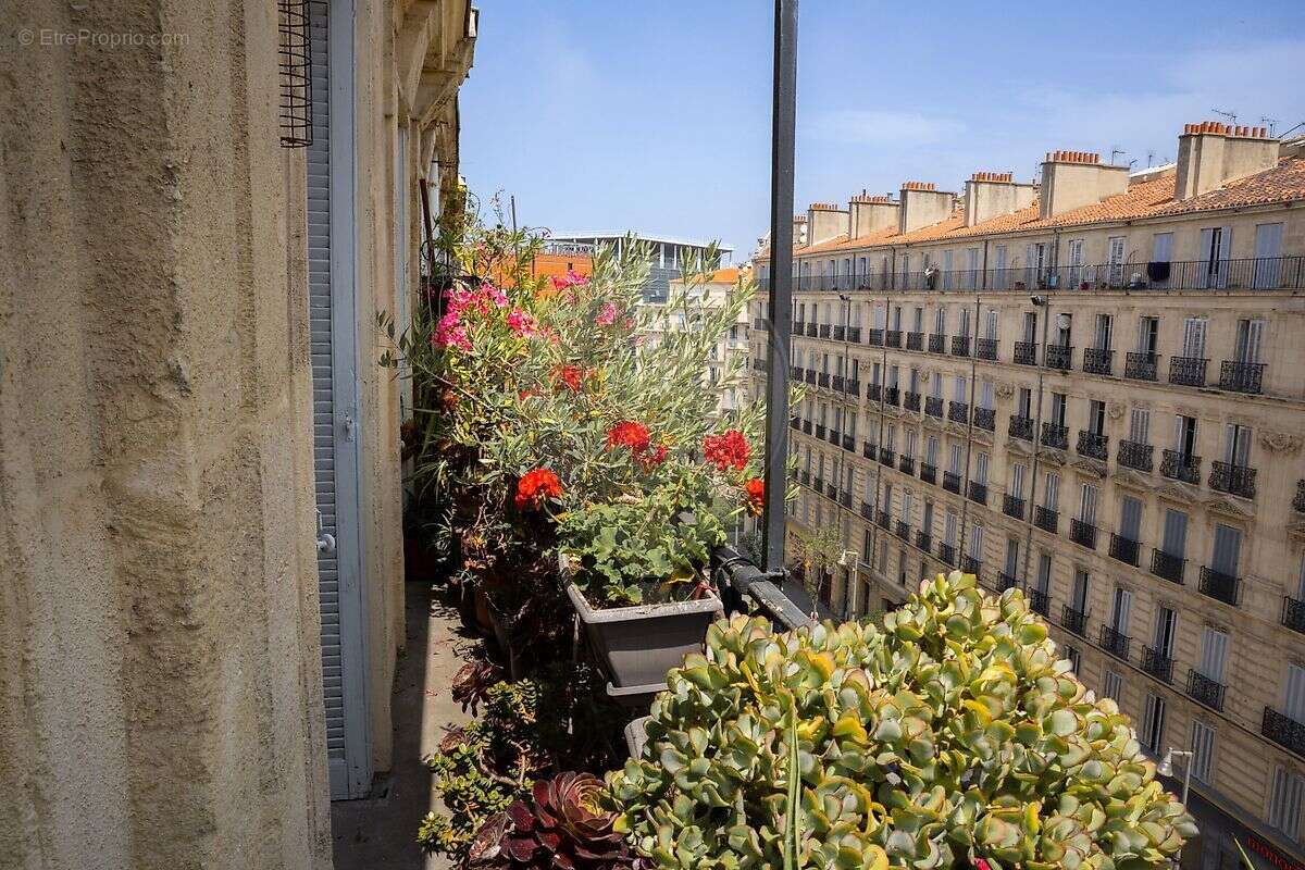 Appartement à MARSEILLE-2E