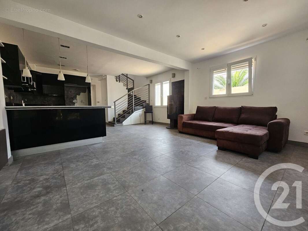 Maison à VILLENEUVE-LOUBET