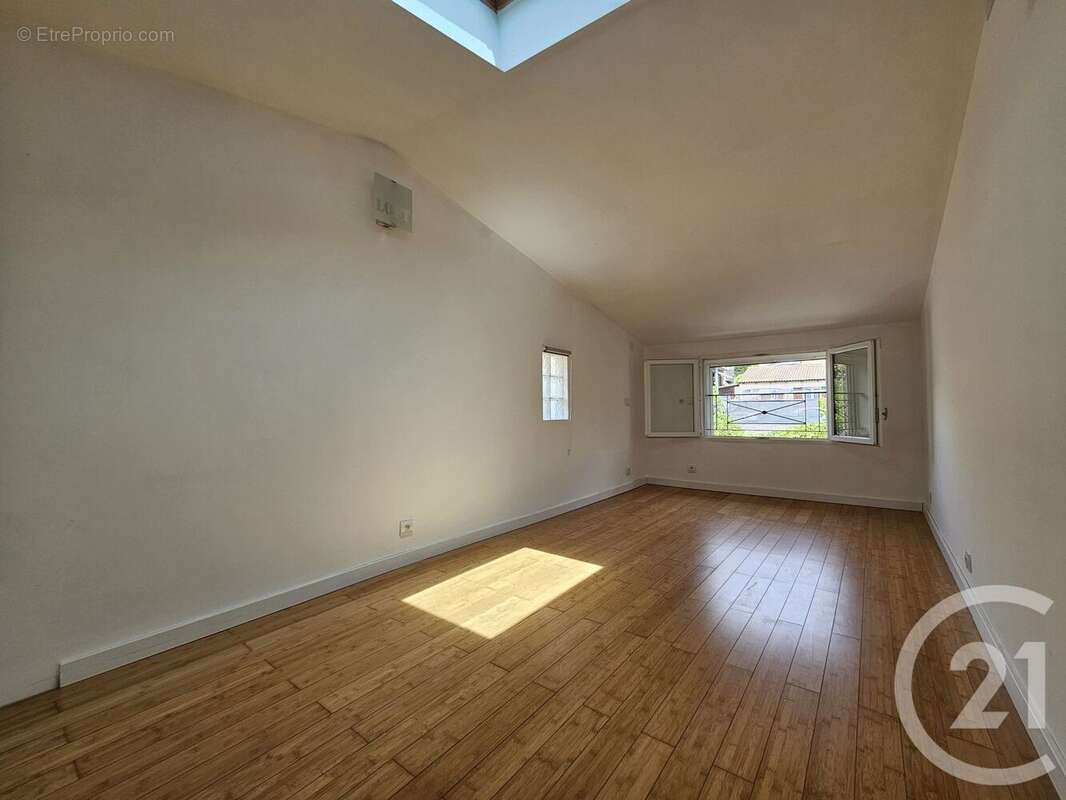 Maison à VILLENEUVE-LOUBET