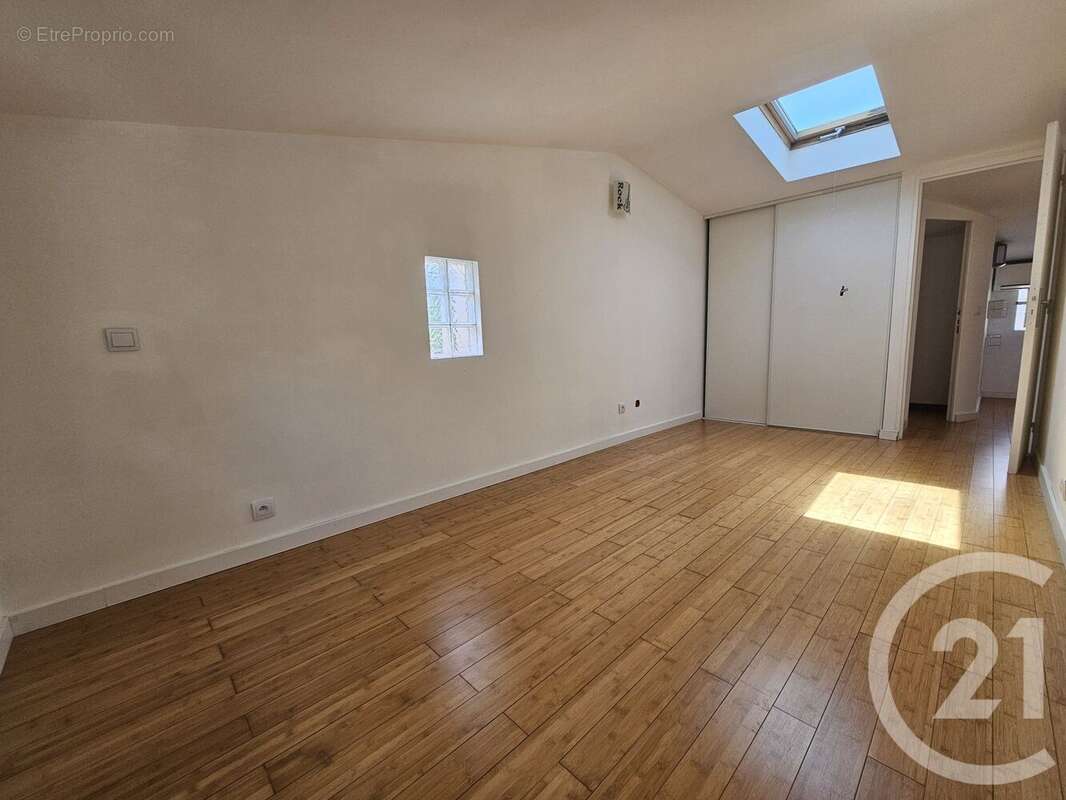 Maison à VILLENEUVE-LOUBET