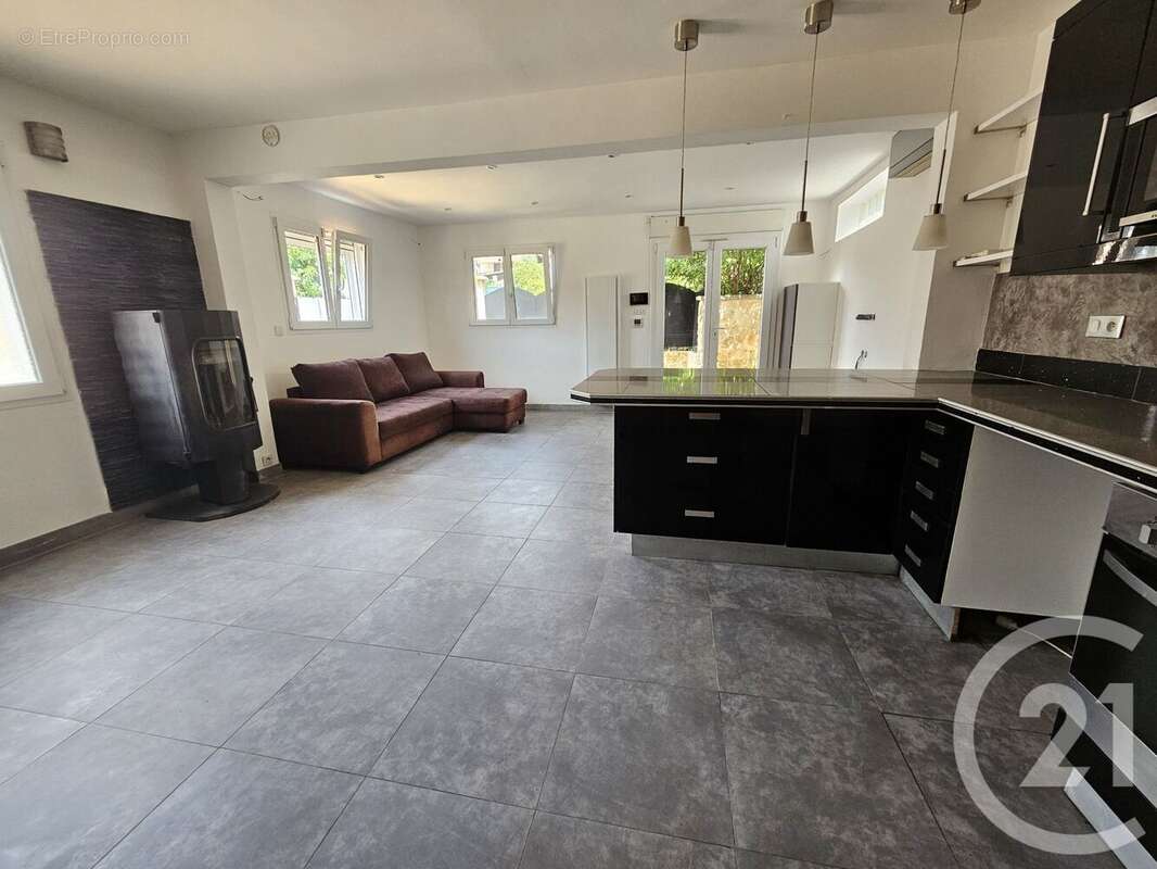 Maison à VILLENEUVE-LOUBET