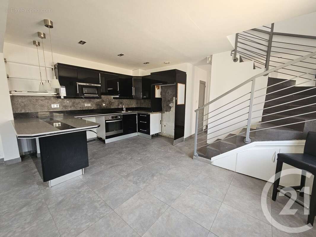 Maison à VILLENEUVE-LOUBET