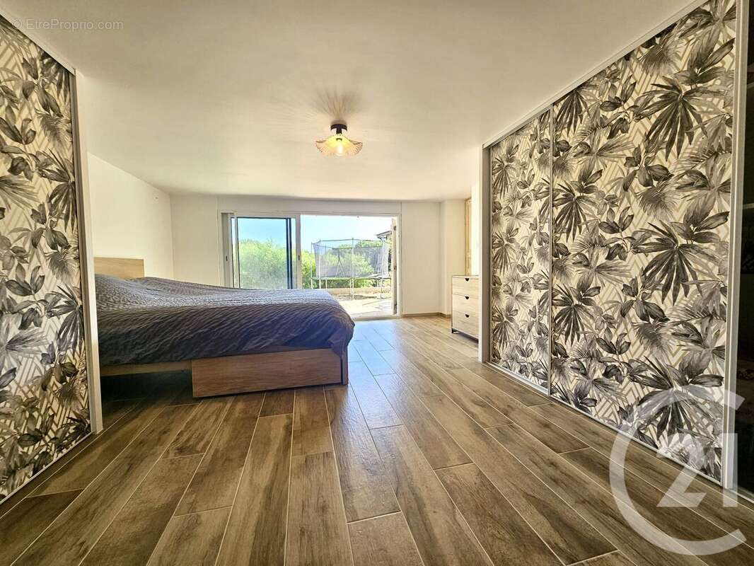 Maison à SIX-FOURS-LES-PLAGES