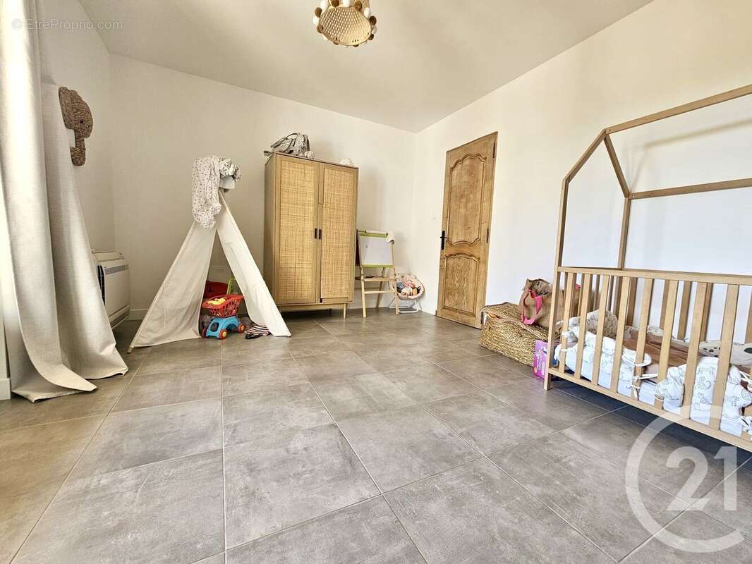 Maison à SIX-FOURS-LES-PLAGES