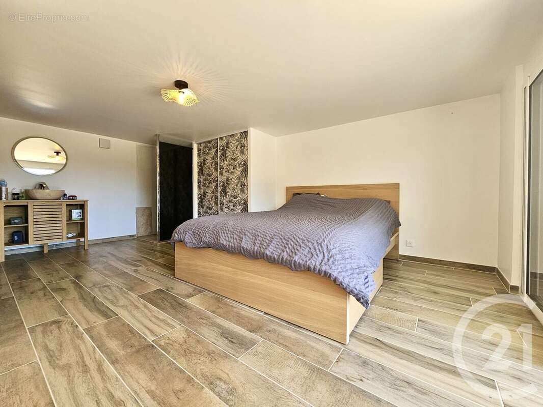 Maison à SIX-FOURS-LES-PLAGES