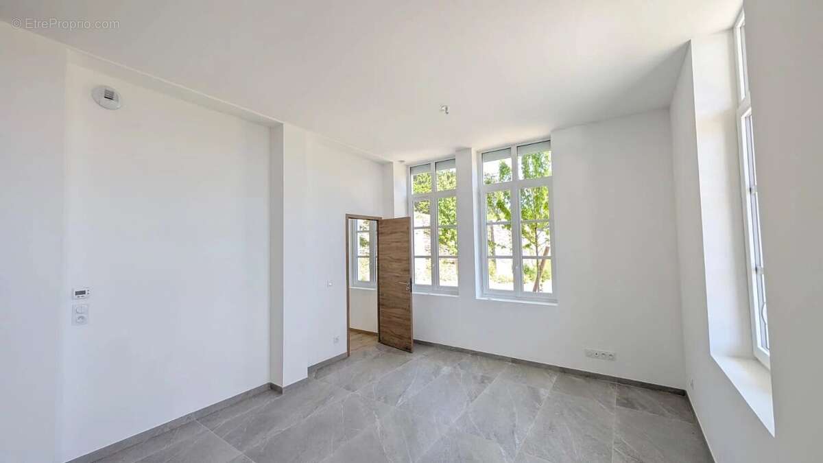 Appartement à PUGNY-CHATENOD