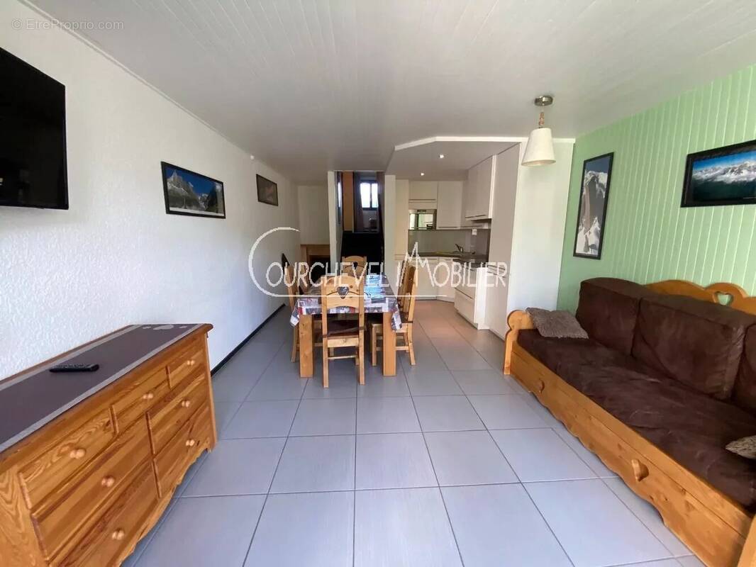 Appartement à LA PERRIERE