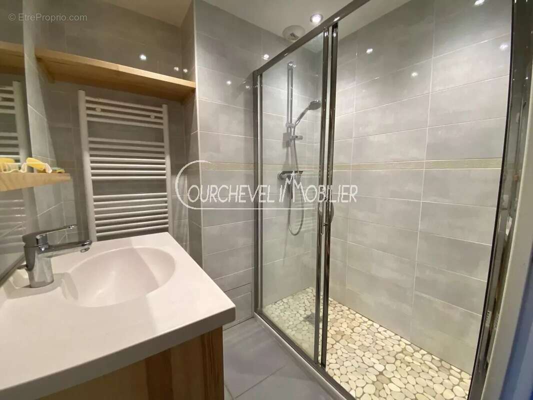 Appartement à LA PERRIERE