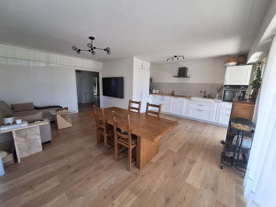 Appartement à VENCE