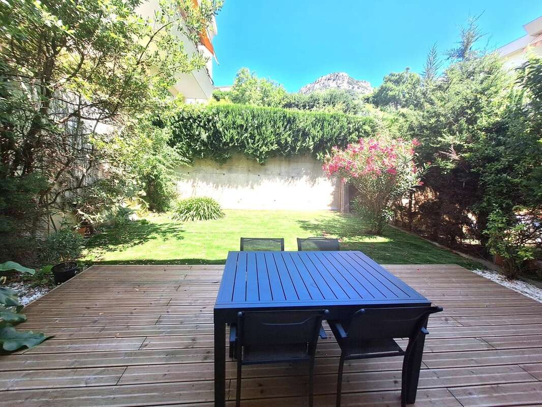 Appartement à VENCE